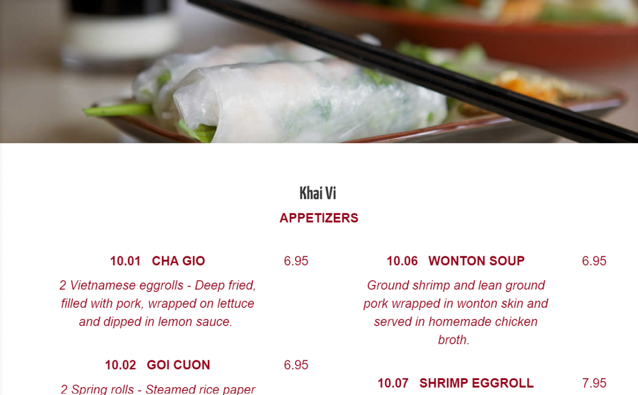 Thực đơn với nhiều món ăn đặc trưng của Việt Nam như: phở, 