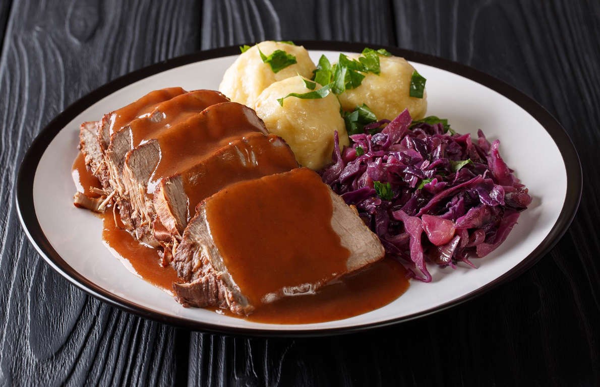 Món Sauerbraten. Ảnh: AS Food studio/Shutterstock