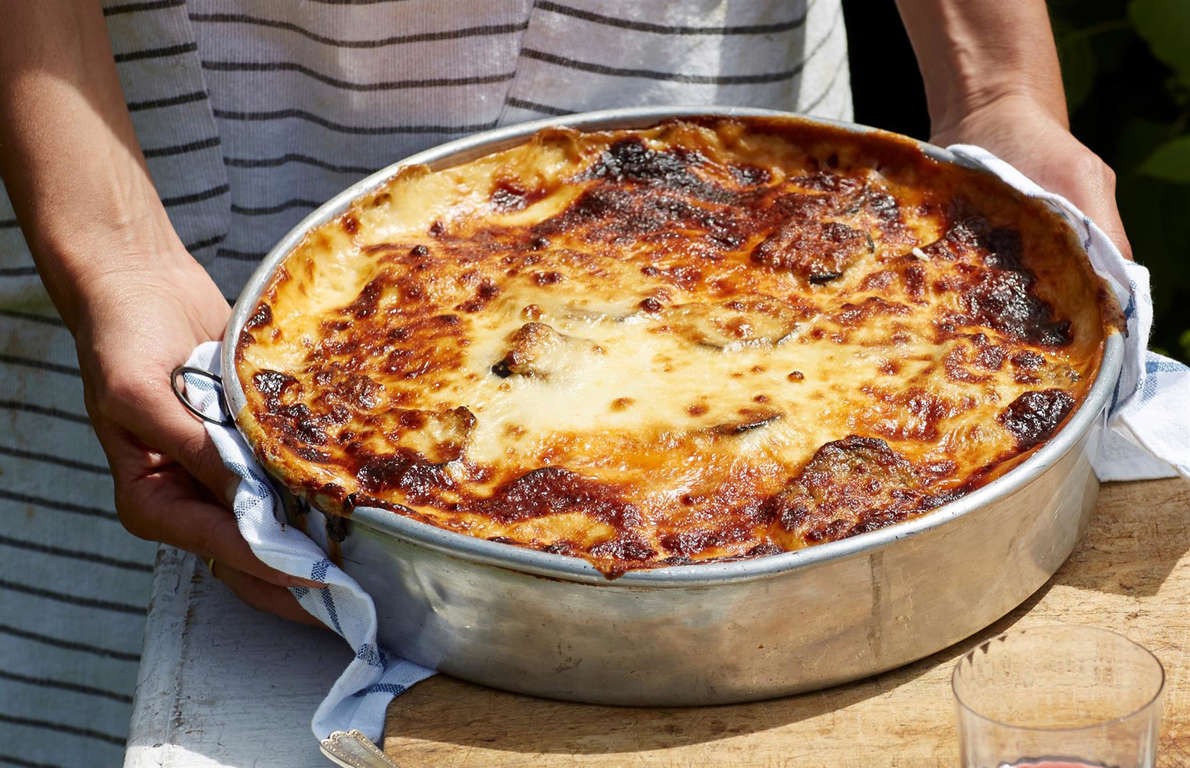 Món Moussaka. Ảnh: Taverna/Square Peg