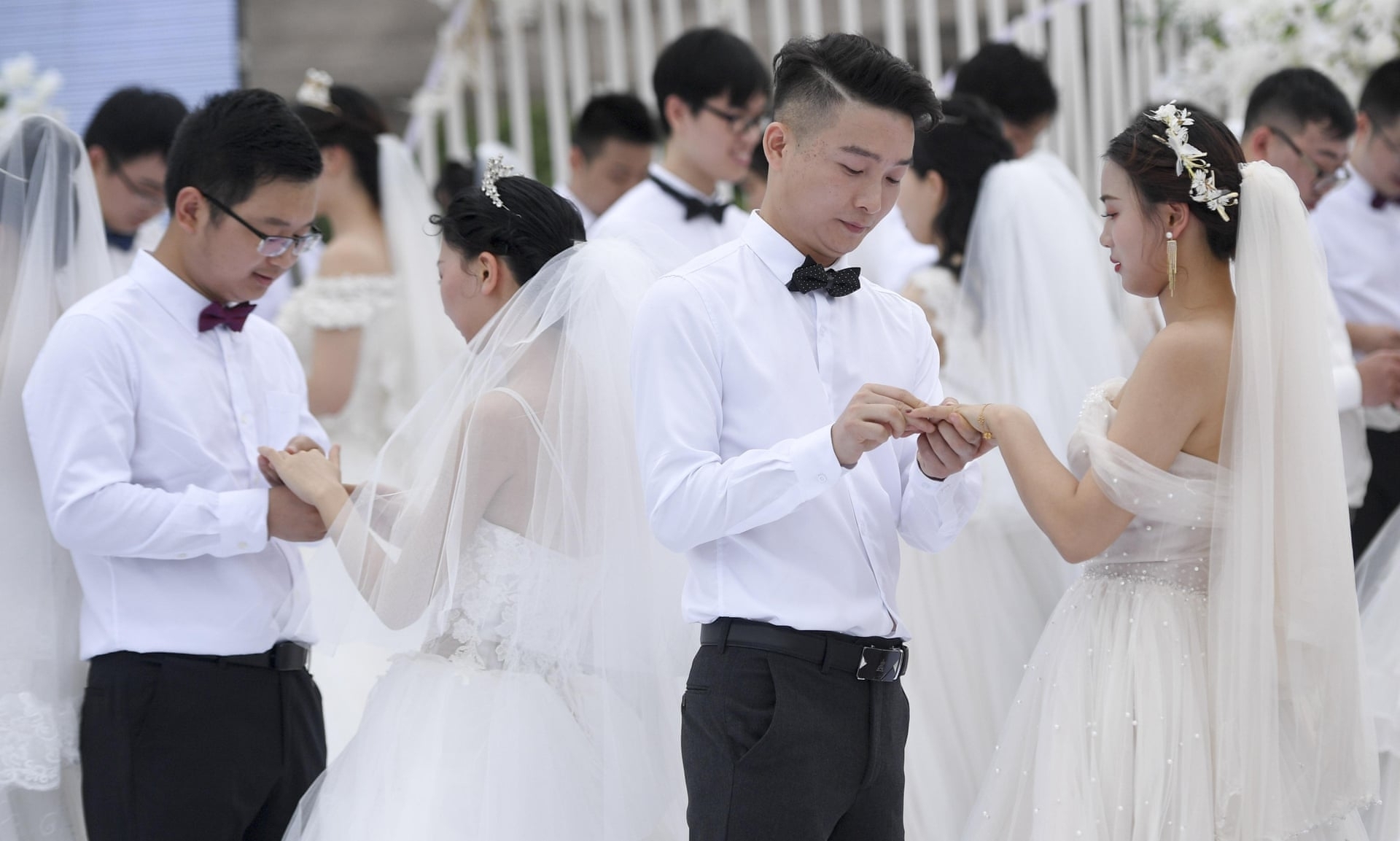 cac cap doi o trung quoc can 30 ngay suy nghi lai truoc khi co the ly hon