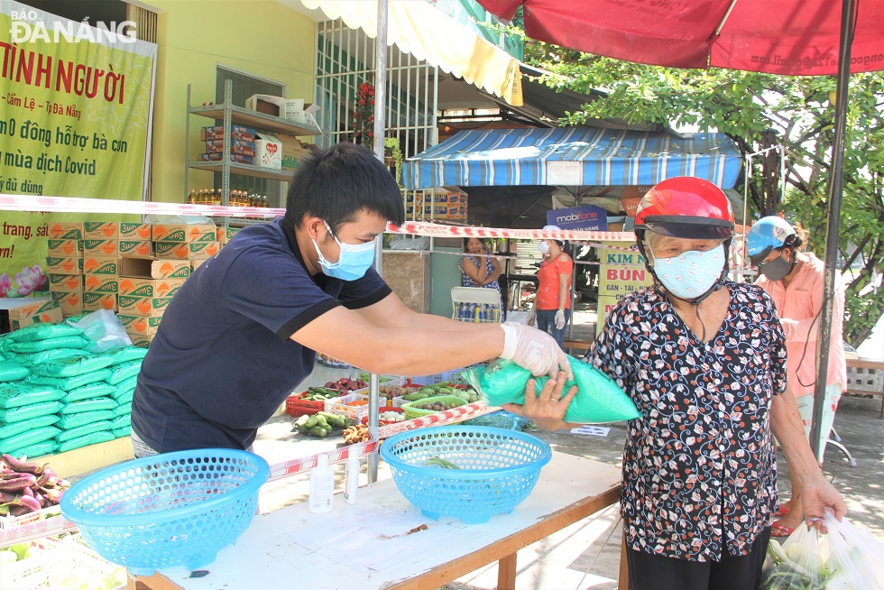 Một người Anh nhận Đà Nẵng làm quê hương vì ấn tượng với thành tích chống dịch COVID-19
