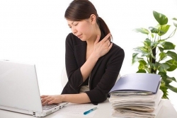 Bài tập tự chữa đau mỏi vai gáy hiệu quả