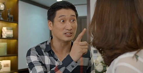 hoa hong tren nguc trai vuot mat khai thai tro thanh nguoi chong dang ghet nhat man anh
