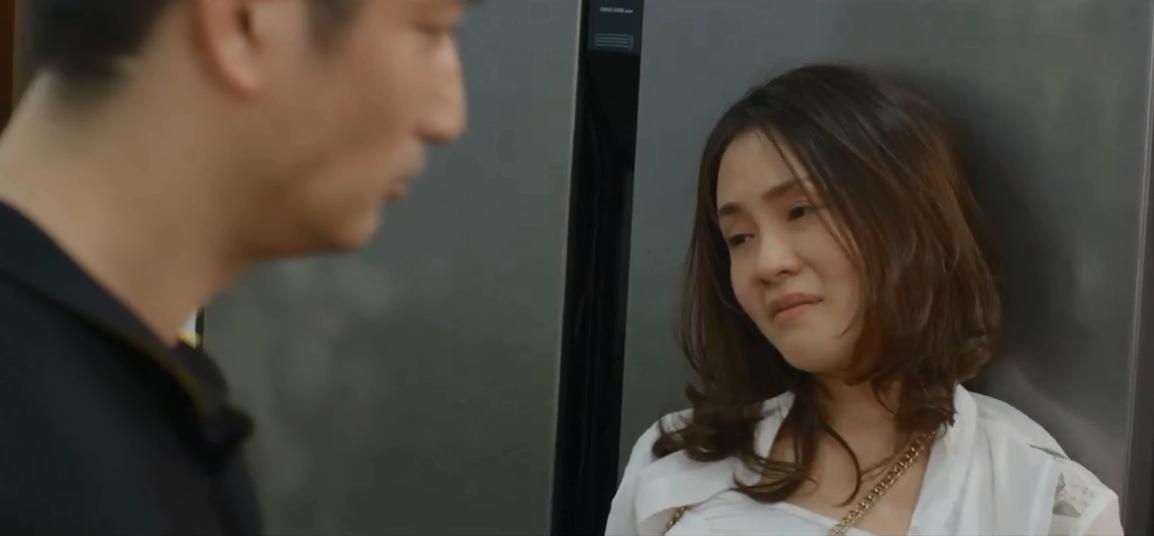 “Hoa hồng trên ngực trái” tập 8: Triết lý của Khuê, “trẻ là do chưa đẻ thôi”