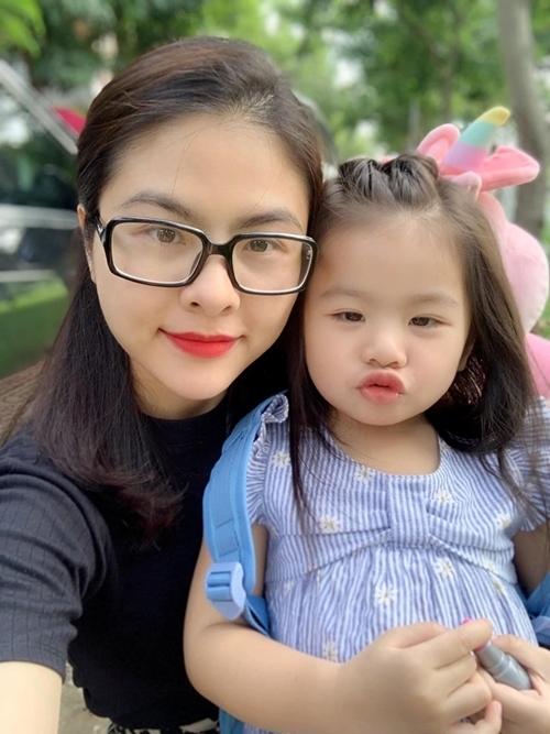 sao viet dua con den truong khai giang don nam hoc moi