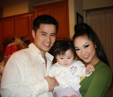 nhung ca si viet o my co hon nhan trac tro
