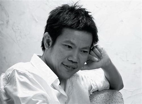 Nhạc sĩ Quốc Bảo bị u não, tình trạng mắt ngày một xấu nhac si quoc bao bi u nao tinh trang mat ngay mot xau