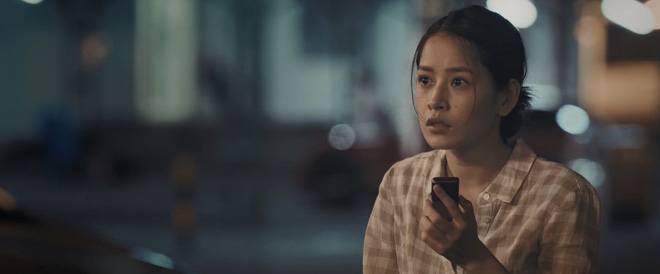“Cảnh nóng” táo bạo của Thanh Hằng cùng đàn em kém 10 tuổi