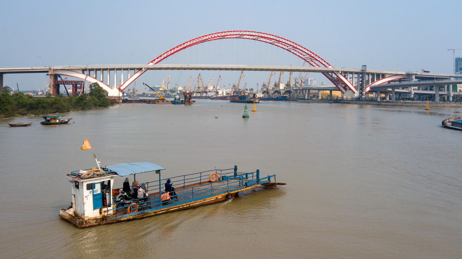 ben pha binh bieu tuong mot thoi cua hai phong dung hoat dong