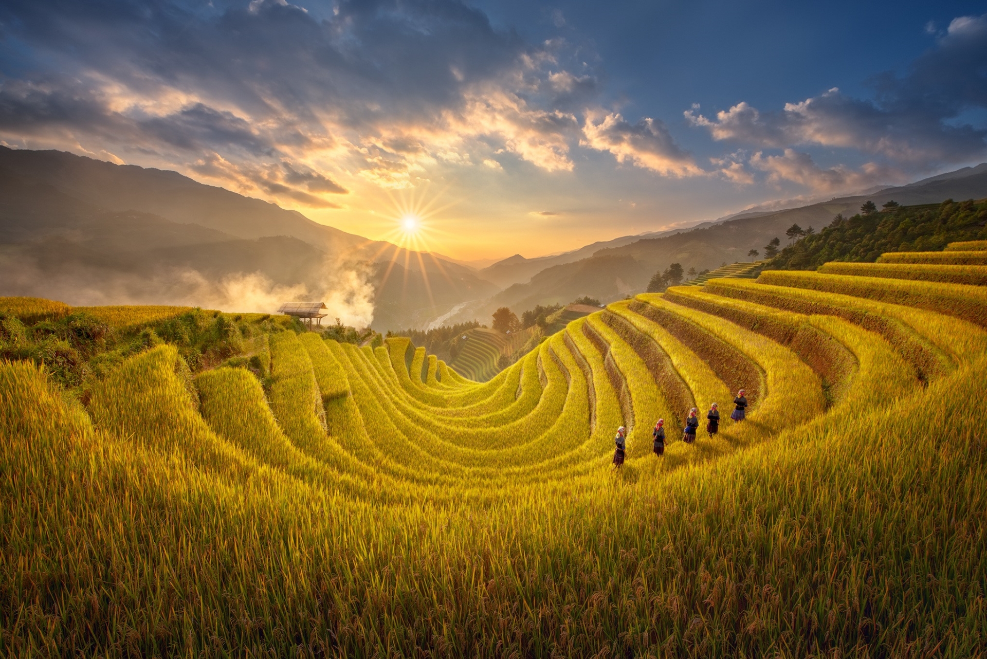 mu cang chai duoc cntraveler xep hang dia diem ruc ro nhat the gioi