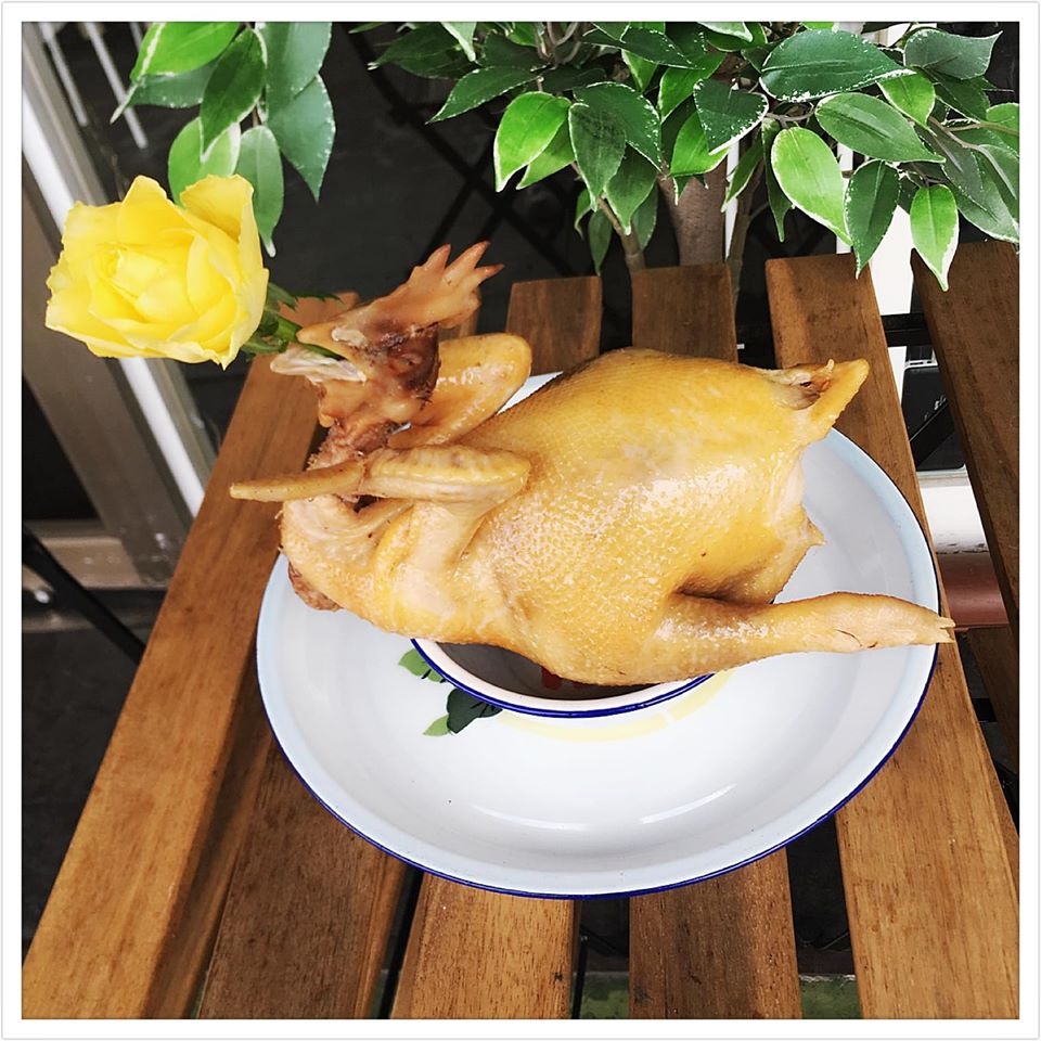 Cách luộc gà cúng giao thừa năm Canh Tý 2020 ngon đẹp, không bị nứt cach luoc ga cung giao thua nam canh ty 2020 ngon dep khong bi nut