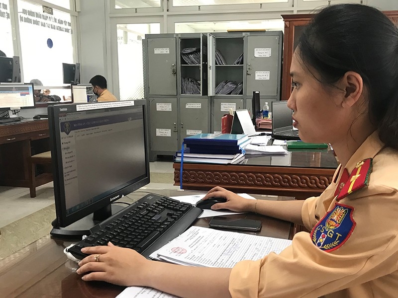 tu 123 nop phat vi pham giao thong qua mang