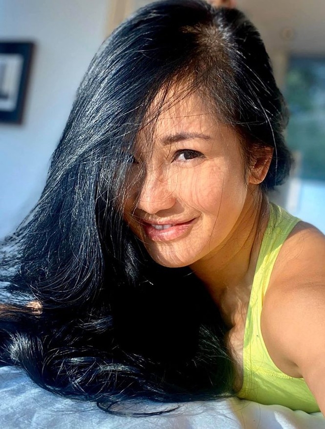 hong nhung lo mat ban trai ngoai quoc trong doan livestream o nha