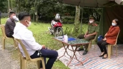 thanh hoa tron cach ly tai nha 4 thanh nien thue o to di du tiec sinh nhat