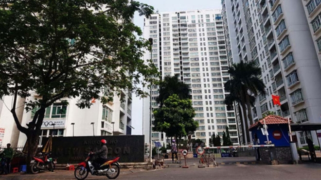 vu tien si bui quang tin tu vong hieu truong hieu pho dhnh tphcm bi dinh chi cong tac