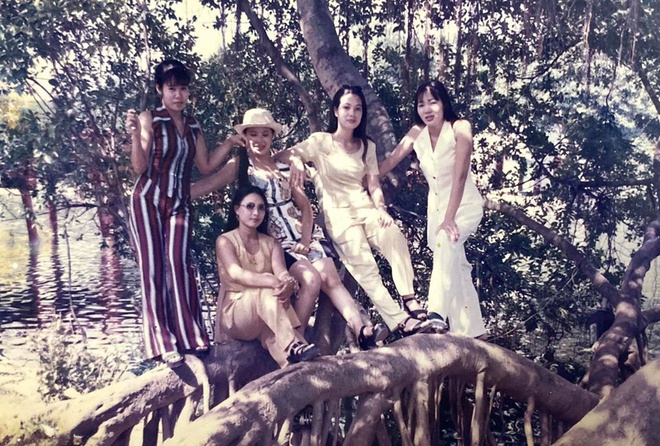 Ảnh mẹ và hội bạn thân là 'dân chơi' thế hệ 7X khiến người trẻ trầm trồ khen ngợi anh me va hoi ban than la dan choi the he 7x khien nguoi tre tram tro khen ngoi