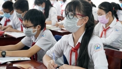 Bộ GD-ĐT yêu cầu các trường không áp dụng giãn cách trong lớp học