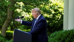 tt trump xuong ham tru an khi nguoi bieu tinh vay nha trang