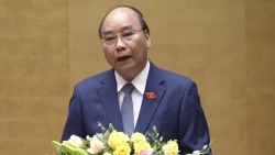 Chính phủ đề nghị hoãn tăng lương, điều chỉnh mục tiêu tăng trưởng