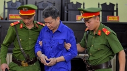 tin tuc giai tri sao viet hom nsy 215 nhat cuong ke chuyen tung lam viec o nghia trang