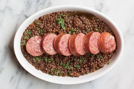 nguoi dan cac nuoc an gi vao ngay mung 1 tet de cau may man