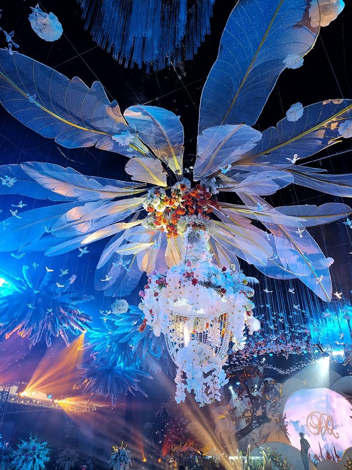 dam cuoi xa hoa nhat dat mo tien trang tri het 25 ty dong hon 30 trieu mot mam co