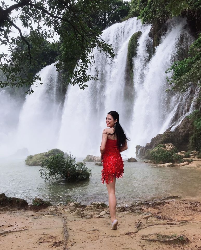 co gai mat 1 chan o cao bang bi lam tuong cat ghep anh de noi tieng