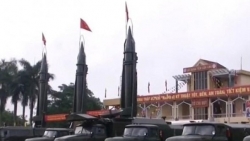 video kinh ngac xe tang t 72 cua syria bi ten lua bang trung nhung khong chut he han