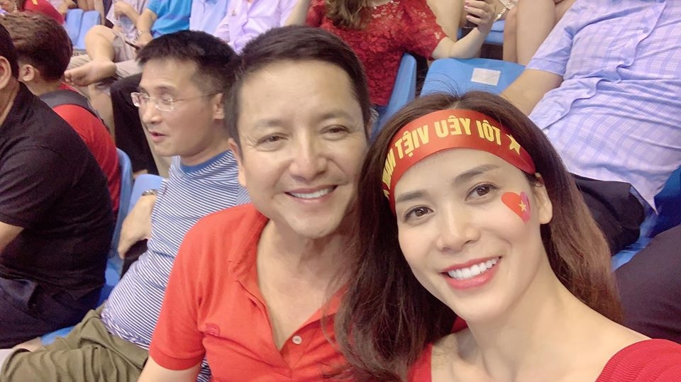 nhan sac ban gai moi kem 17 tuoi cua nghe si chi trung