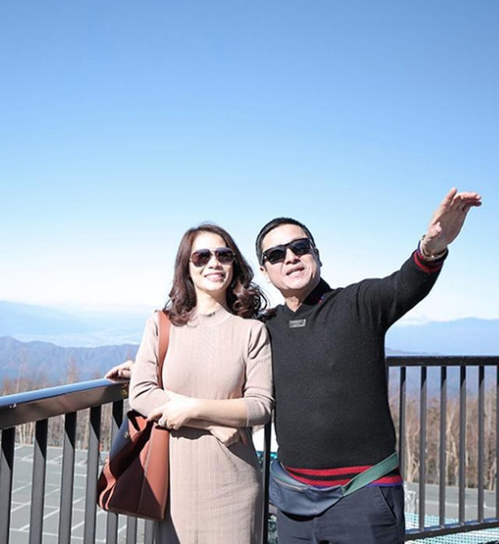 nhan sac ban gai moi kem 17 tuoi cua nghe si chi trung