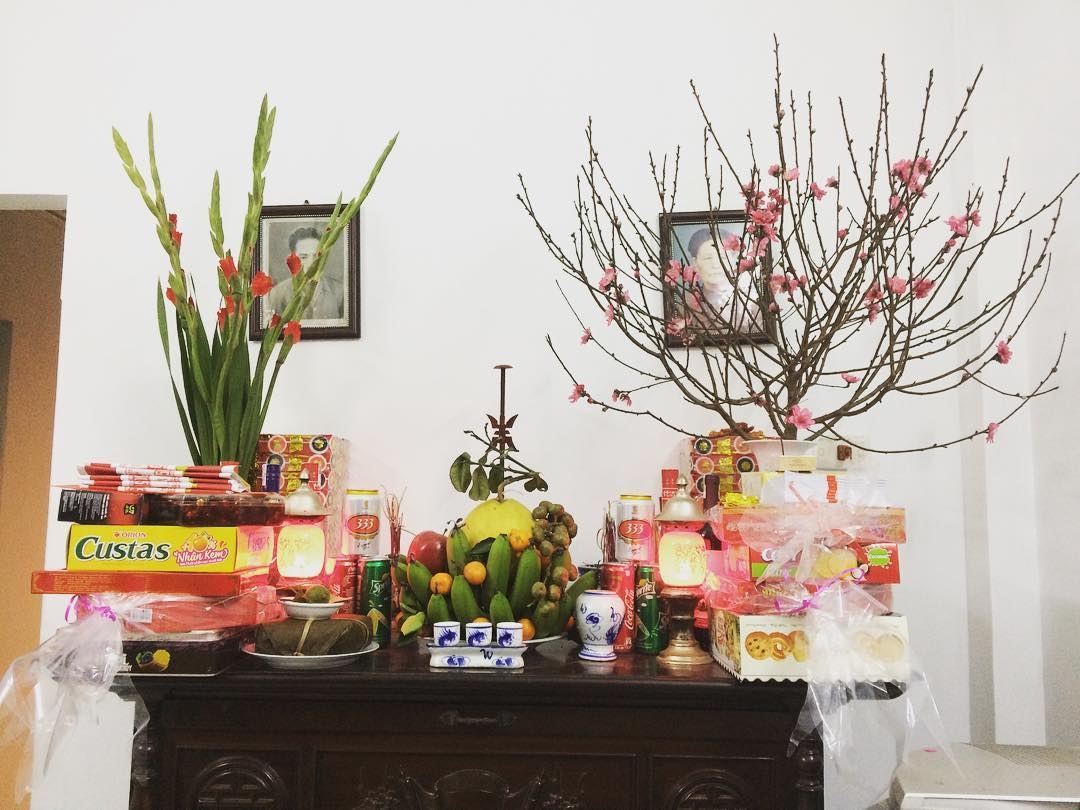 nhung dai ky can tranh khi lau don ban tho ngay tet va rut tia chan nhang