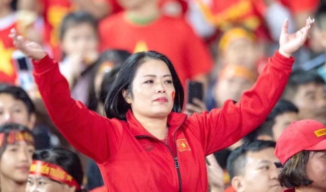 bi phan doi tac gia cau hat bay len troi noi gi