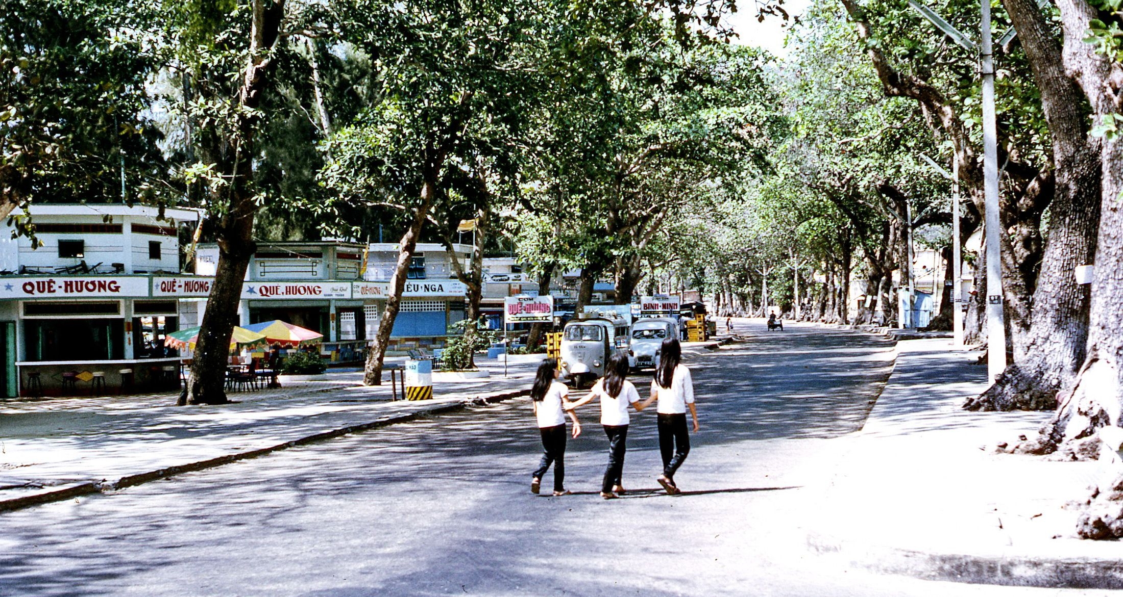vung tau dep hoang so va an tuong trong bo anh chup nam 1970