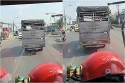 video mac ke xe cuu hoa hu coi uu tien tai xe nhat quyet khong chiu nhuong duong