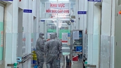 thu tuong tang bang khen cho to bay vietnam airlines toi vu han giua dich virus corona