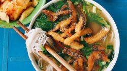 cong thuc nau bun bo hue cho bua sang tai nha vua sach vua ngon