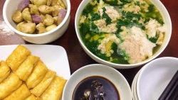 Cơm dưa cà, đậu phụ, canh cua - 'đặc sản' những ngày hậu Tết Nguyên đán