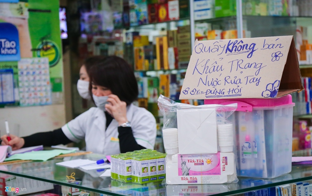 Chợ thuốc Hapulico Hà Nội đặt biển 'không bán khẩu trang, miễn hỏi' cho thuoc hapulico ha noi dong loat dat bien khong ban khau trang mien hoi