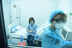 trung tam trien lam o vu han duoc chuyen thanh benh vien