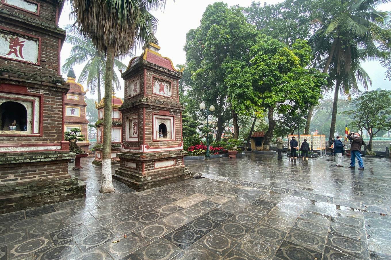 Đền, chùa Hà Nội vắng khách đi lễ do lo ngại virus corona den chua ha noi vang khach di le do lo ngai virus corona