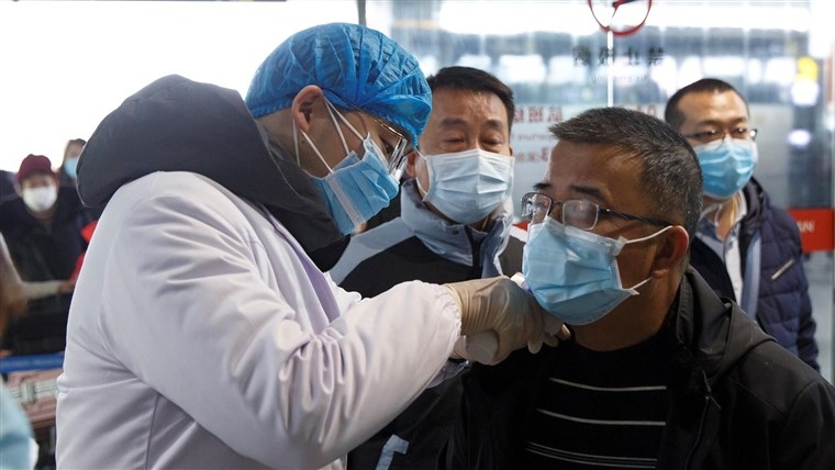 my ca nhiem virus corona tro ve tu vu han bi xuat vien nham