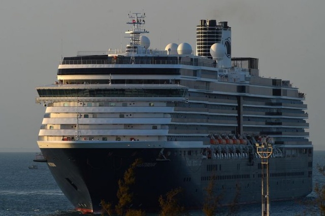 khan cap tim kiem hon 1000 hanh khach tren du thuyen westerdam cap cang o campuchia