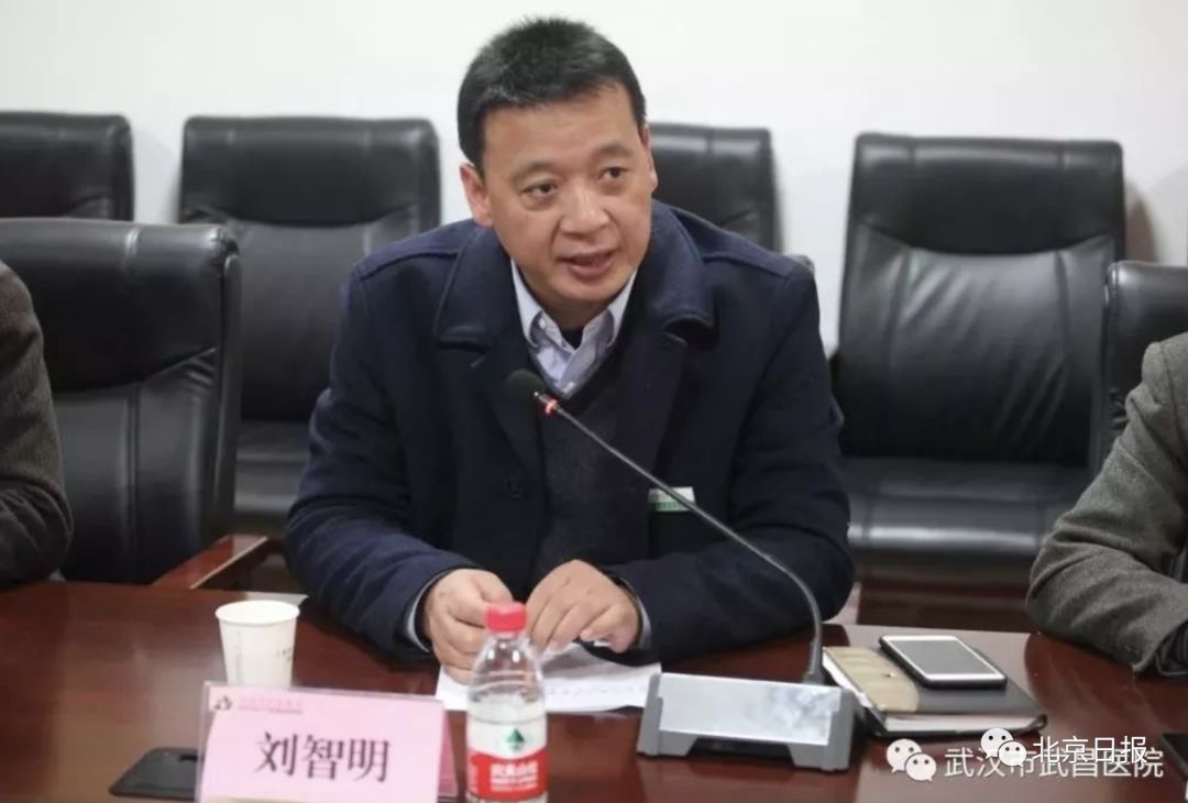 giam doc benh vien o vu han tu vong vi covid 19