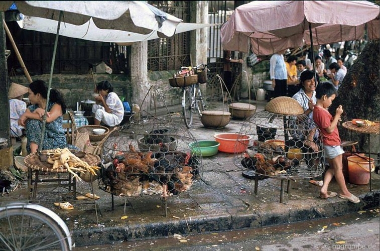 nhip song ha noi qua nhung khu cho pho co nam 1991 1993