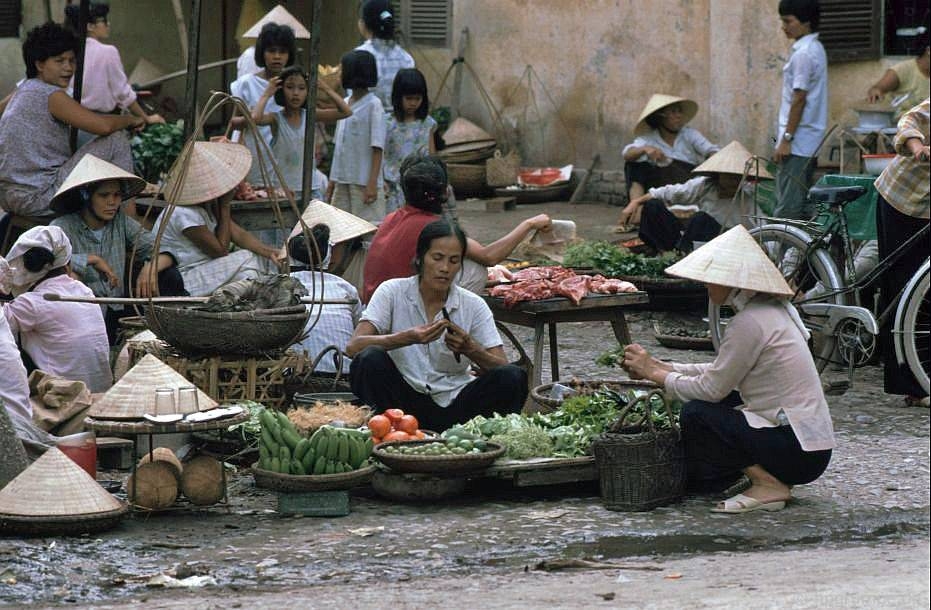 nhip song ha noi qua nhung khu cho pho co nam 1991 1993