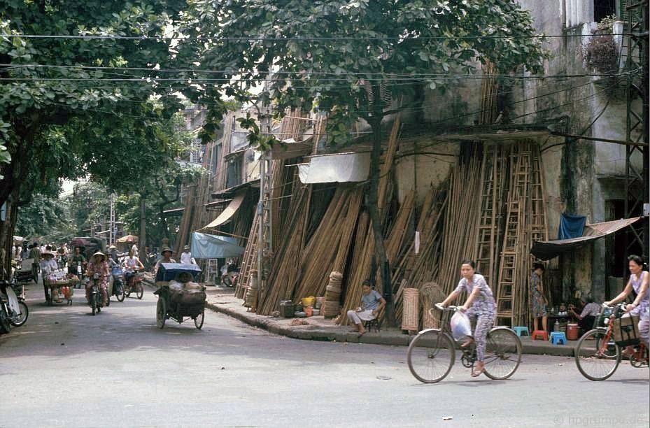 nhip song ha noi qua nhung khu cho pho co nam 1991 1993
