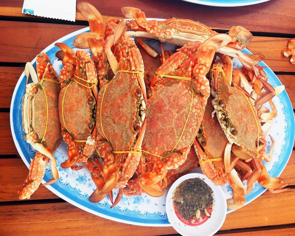ghe ham ninh va nhung mon hai san ngon o phu quoc nhat dinh phai thu