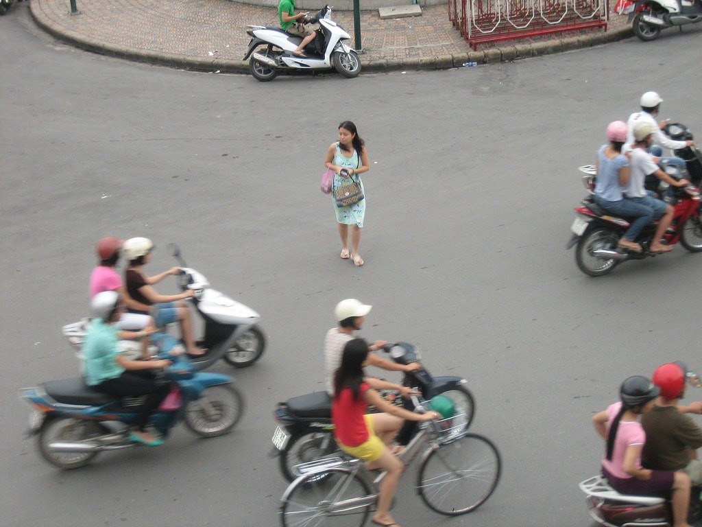 tinh yeu tren yen xe va nhung dieu o viet nam khien khach tay an tuong