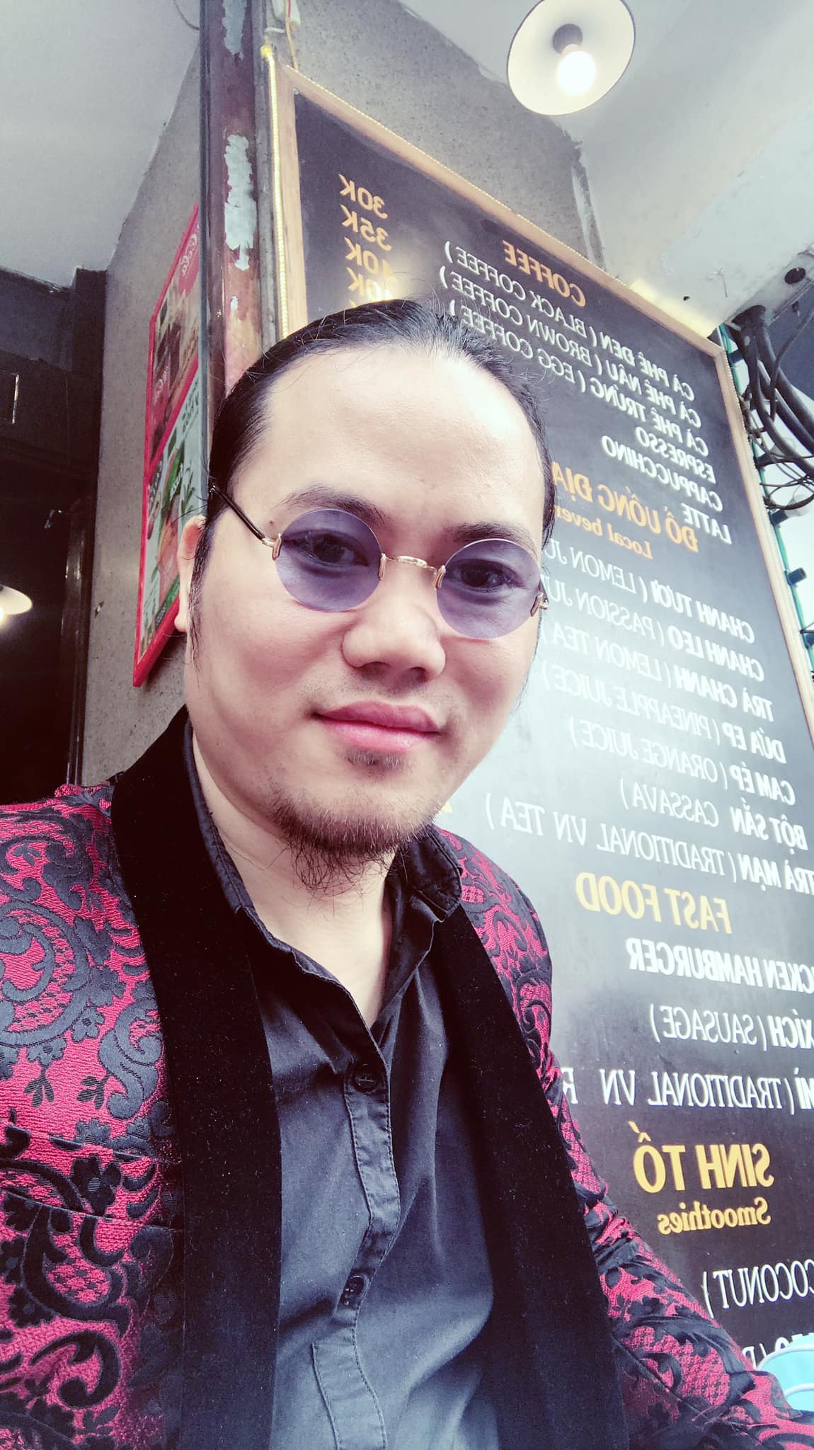 nghe si vuong rau luon nho ky uc gan voi nhung chai nuoc mam que