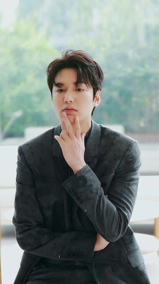 lee min ho quyen gop gan 6 ty dong ho tro ngan chan dai dich covid 19